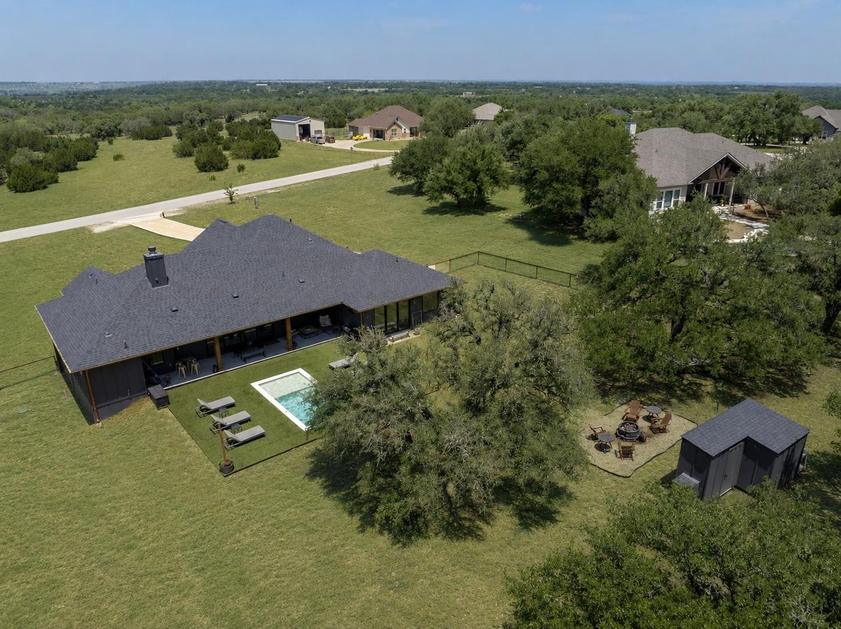 View 205 Retama Tree TRCE in Mesa Vista Ranch Ph 1 205 Retama Tree TRCE - property photo 1 - Luxury home in Mesa Vista Ranch Ph 1, Liberty Hill, TX
