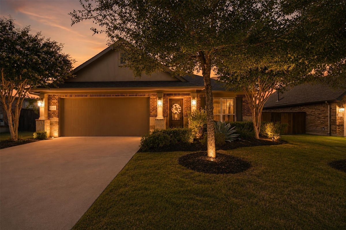 View 205 Summer Azure ST in Teravista 205 Summer Azure ST - front exterior - Luxury home in Teravista, Georgetown, TX