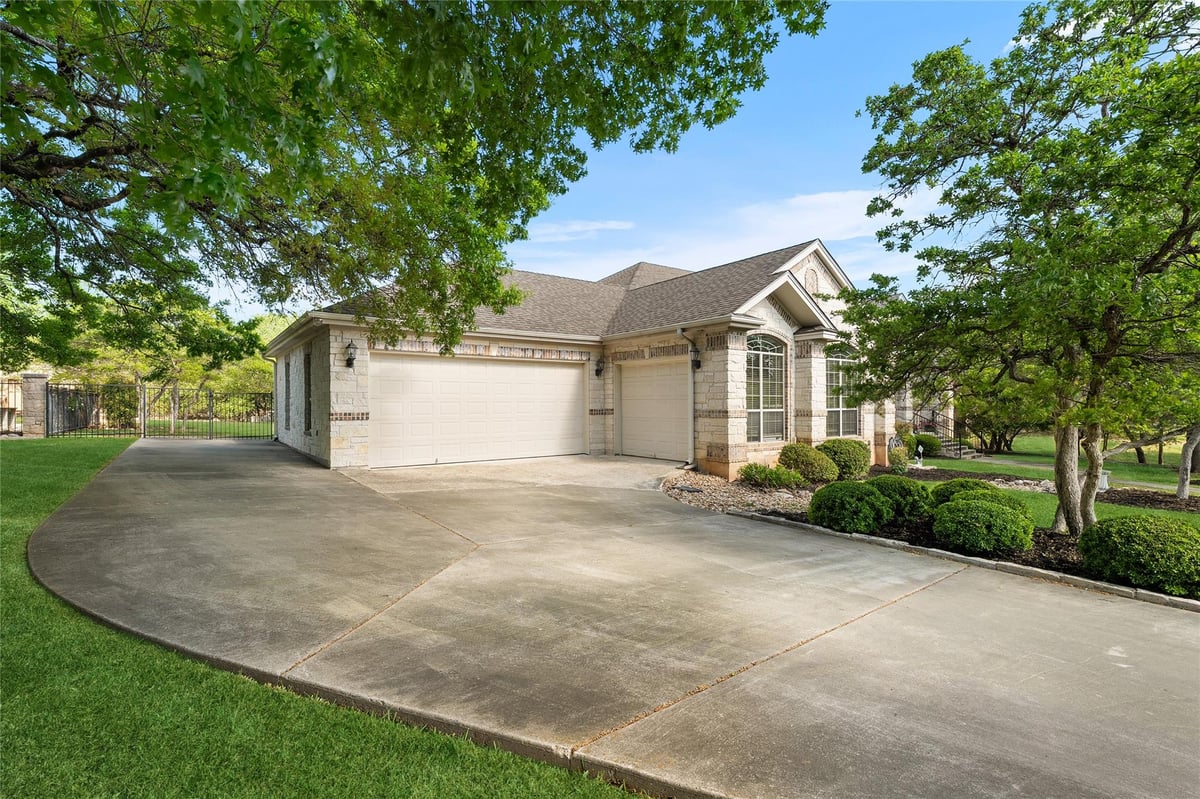 Primary bedroom at 205 W Majestic Oak Ln - 4 bed 3 bath home