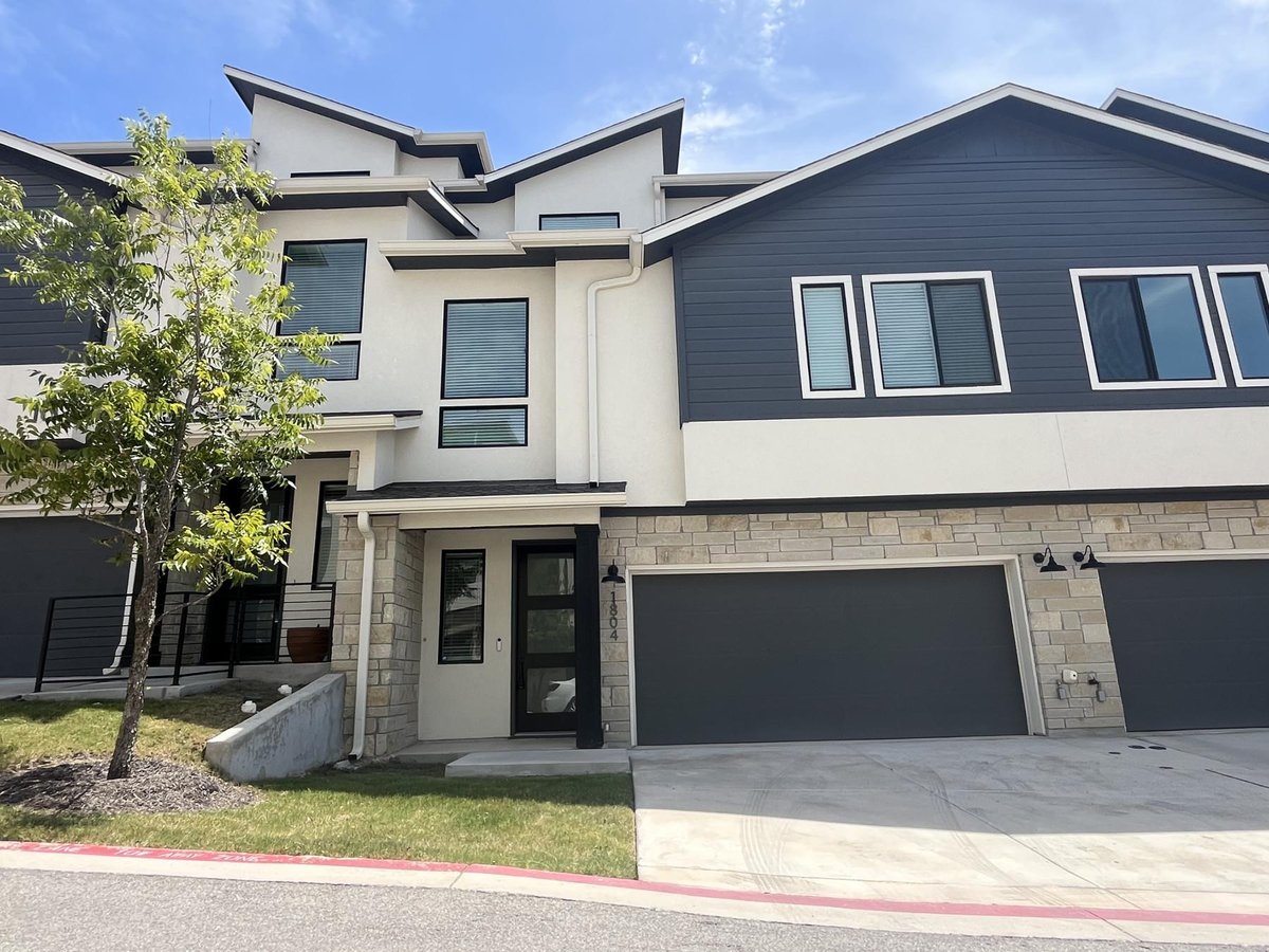 2050 Lohmans Spur Unit #1804 - front exterior - Luxury home in Landing/Lakeway Condos, Lakeway, TX