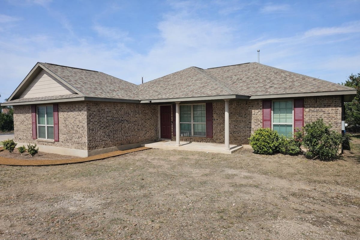 View 20506 Dawn Dr in Lago Vista Sec 02 20506 Dawn Dr - front exterior - Luxury home in Lago Vista Sec 02, Lago Vista, TX