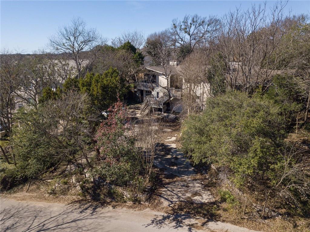 View 206 Bulian LN in Westwood Sec 06 206 Bulian LN - property photo 1 - Luxury home in Westwood Sec 06, Austin, TX