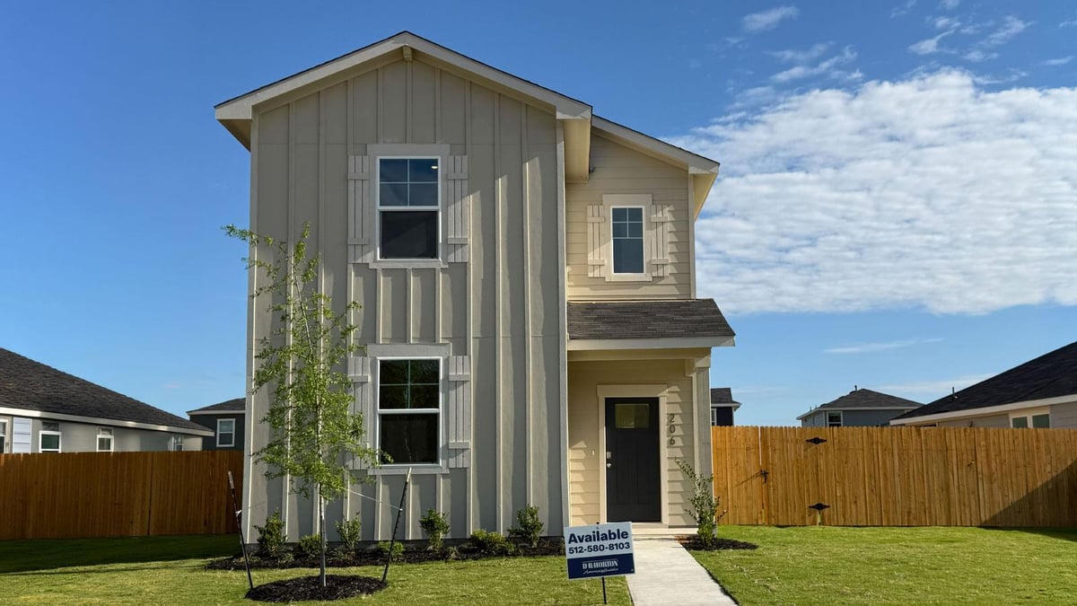 View 206 CONSTANZA Trl in VALVERDE 206 CONSTANZA Trl - front exterior - Luxury home in VALVERDE, Bastrop, TX