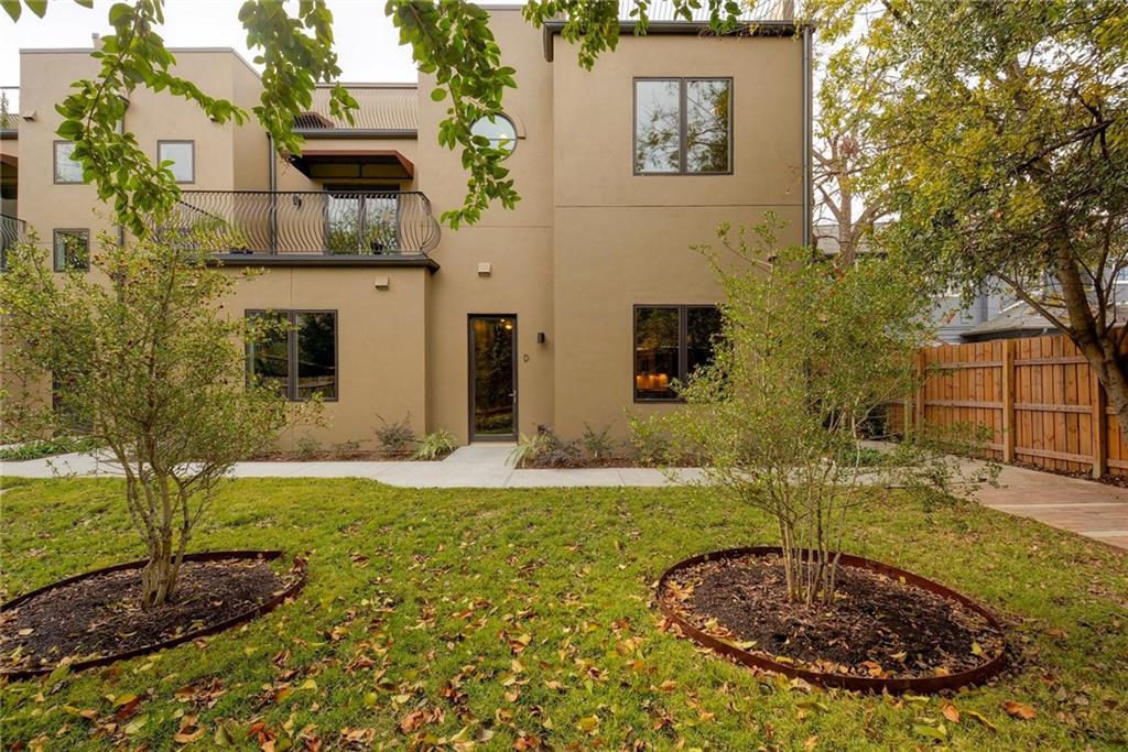 View 206 E Live Oak D St Unit #D in 206 E Live Oak Condominiums unit D 206 E Live Oak D St Unit #D - front exterior - Luxury home in 206 E Live Oak Condominiums unit D, Austin, TX