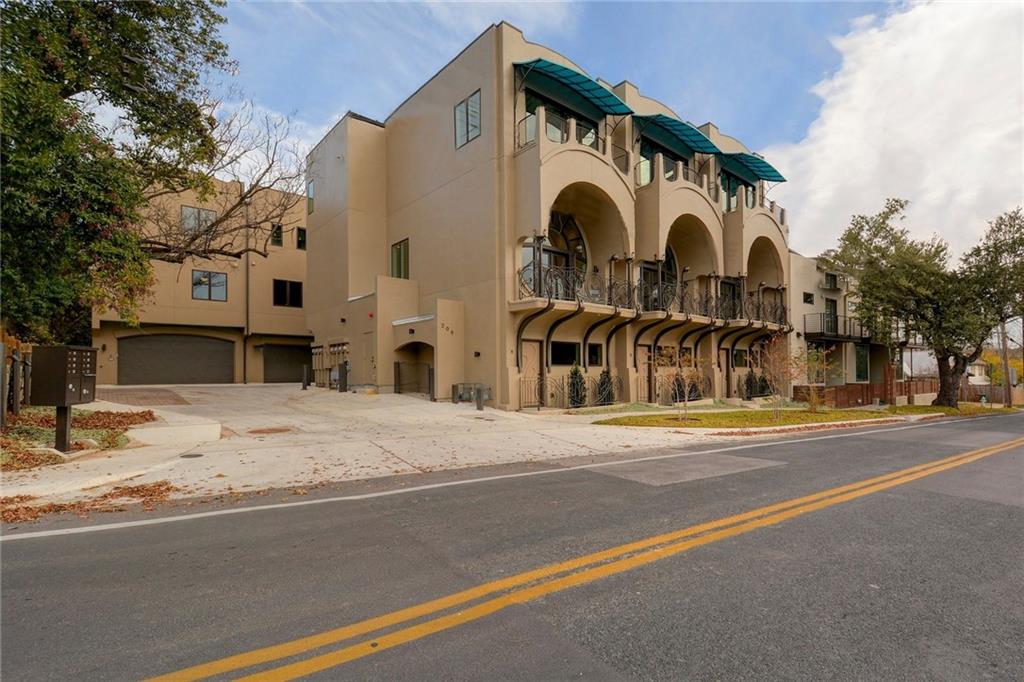 View 206 E Live Oak ST Unit #A in 206 East Live Oak Condominiums 206 E Live Oak ST Unit #A - front exterior - Luxury home in 206 East Live Oak Condominiums, Austin, TX