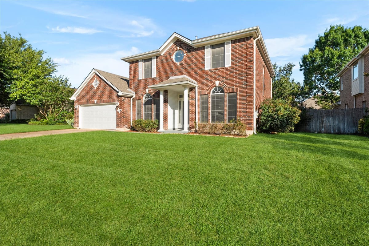 206 River Down RD - front exterior - Luxury home in River Ridge 03 Sec A A Vacation & Resub, Georgetown, TX