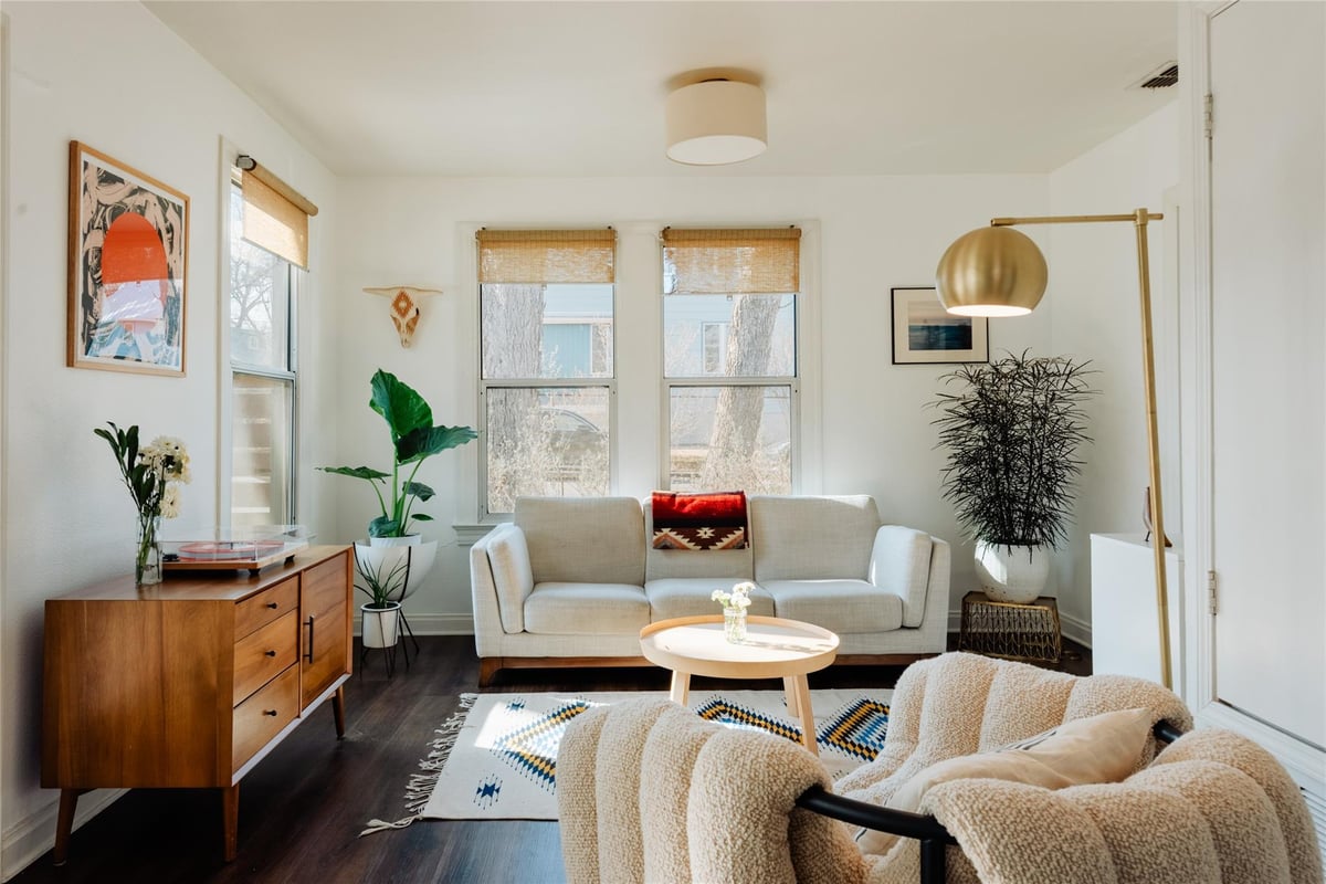 View 206 W Milton ST Unit #B in Bouldin Creek 206 W Milton ST Unit #B - property photo 1 - Luxury home in Bouldin Creek, Austin, TX