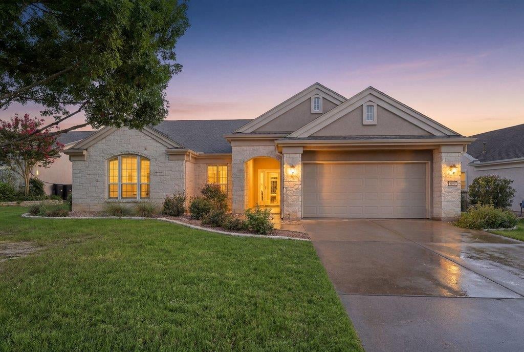 207 Breezeway LN - front exterior - Luxury home in Georgetown, Georgetown, TX