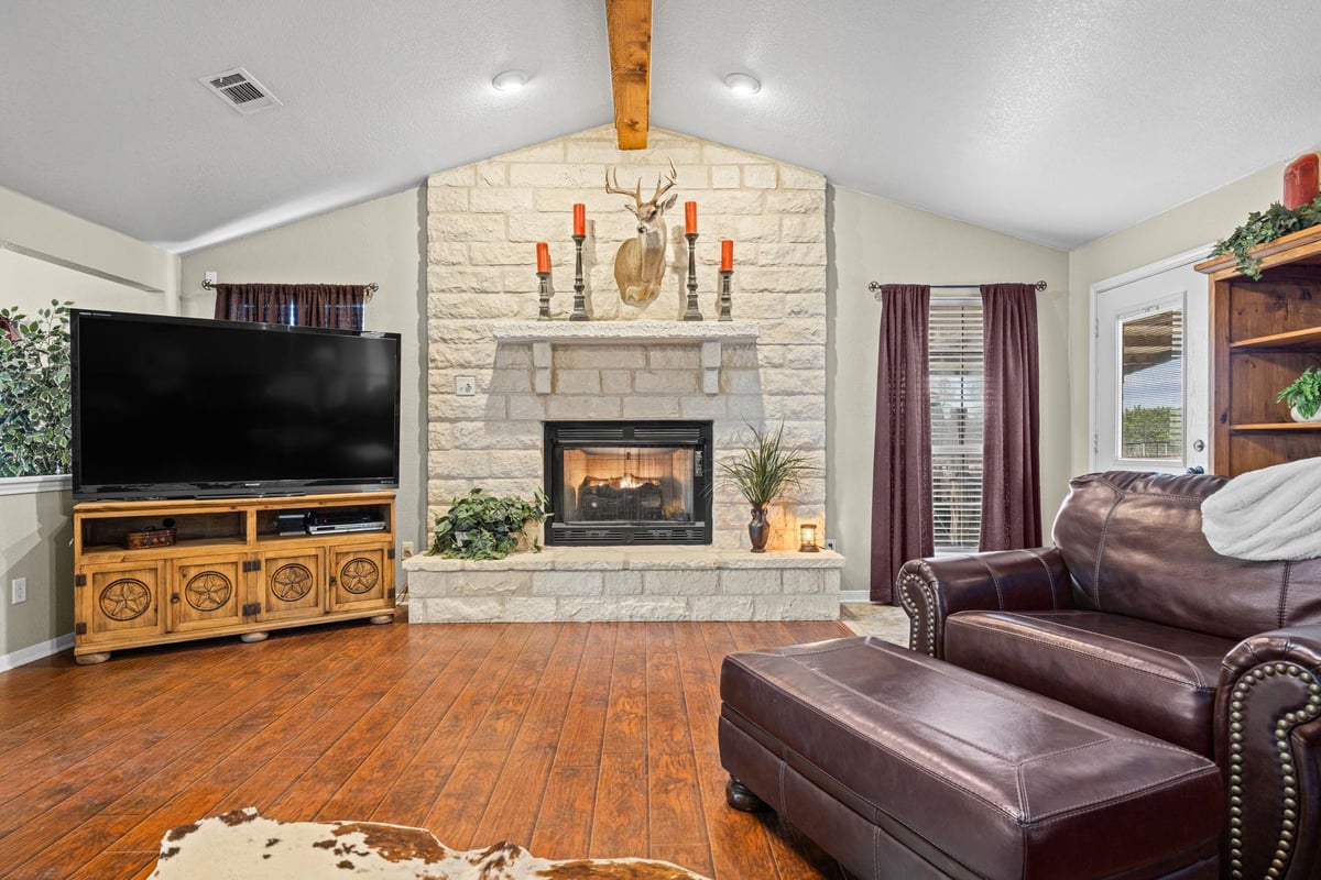 Living area at 207 County Road 4492 - 4 bed 2 bath home