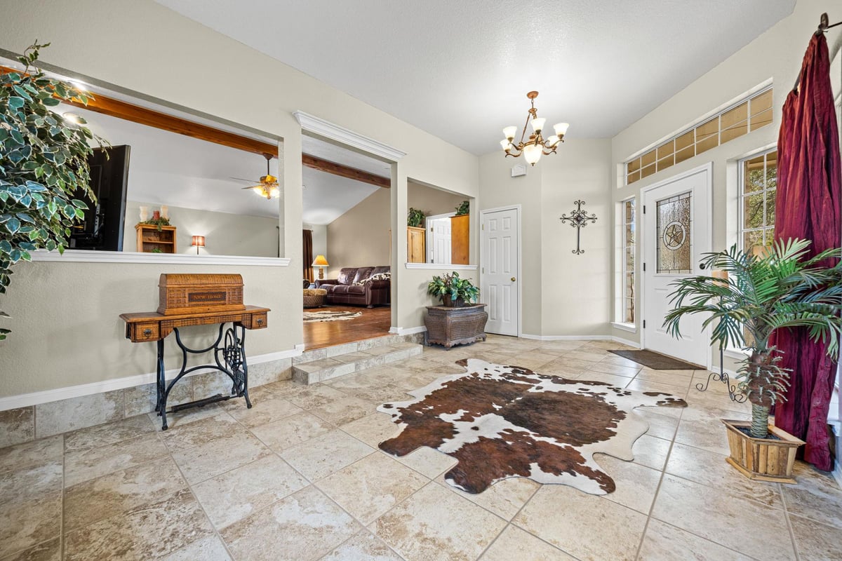 Bathroom at 207 County Road 4492 - 4 bed 2 bath home