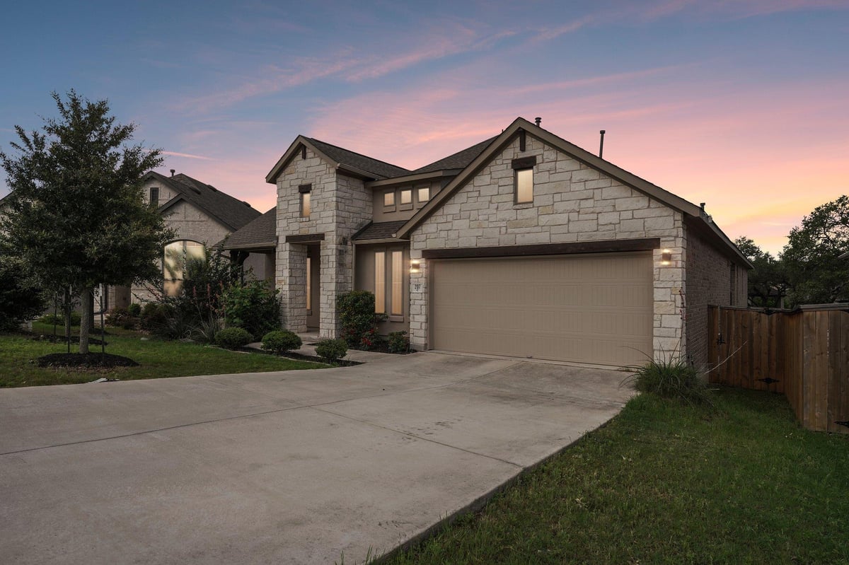 View 207 Mineral River LOOP in 6 Creeks Ph 1 Sec 3 207 Mineral River LOOP - front exterior - Luxury home in 6 Creeks Ph 1 Sec 3, Kyle, TX