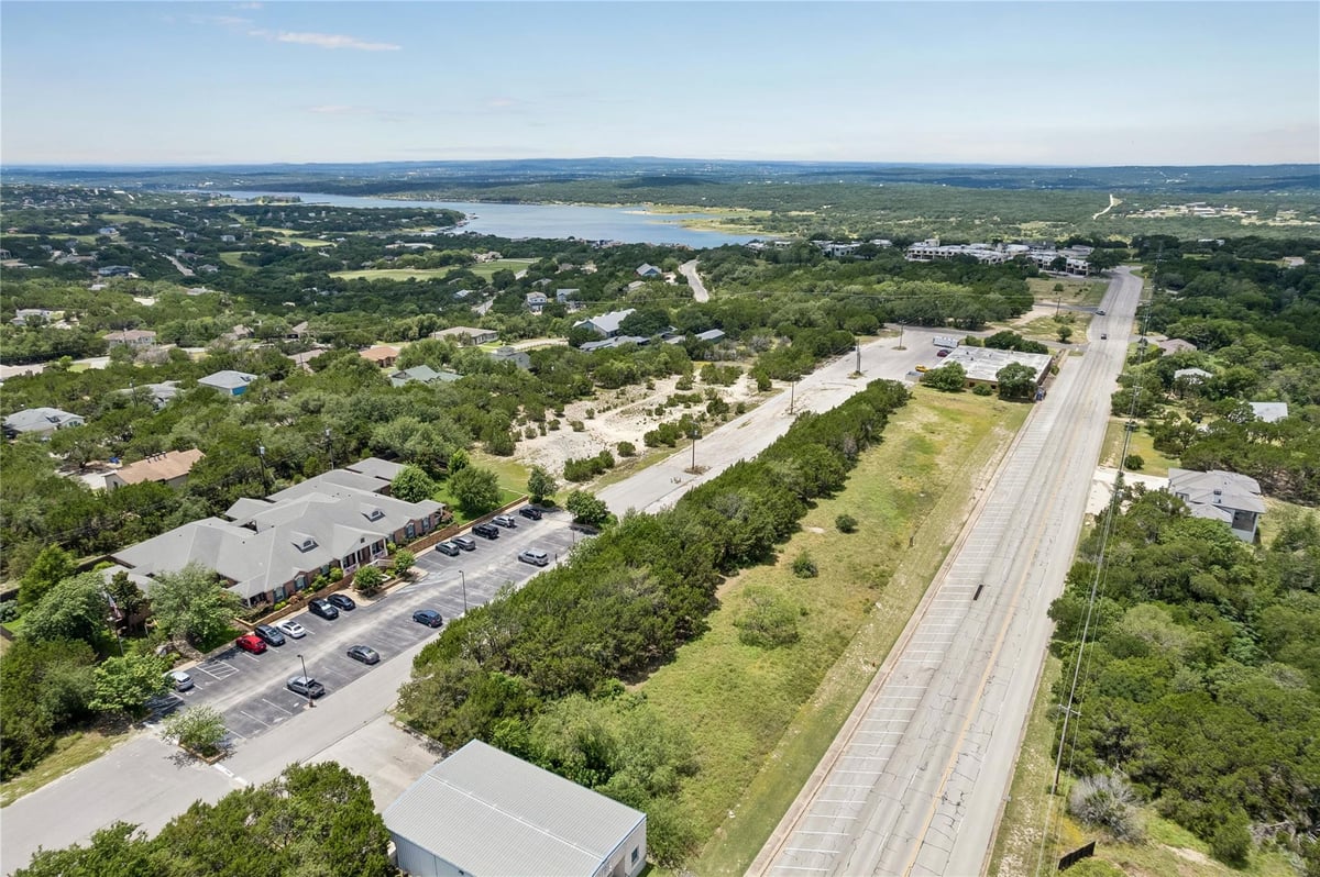 View 20701, 20703, 20705 Dawn DR in Lago Vista Travis Plaza 20701, 20703, 20705 Dawn DR - front exterior - Luxury home in Lago Vista Travis Plaza, Lago Vista, TX
