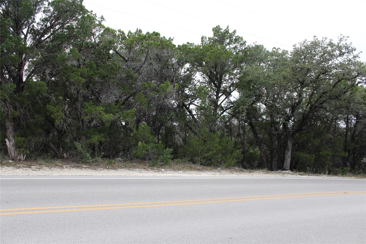 View 20701 Northland Dr in Lago Vista Estates Sec 06 20701 Northland Dr - property photo 1 - Luxury lot in Lago Vista Estates Sec 06, Lago Vista, TX