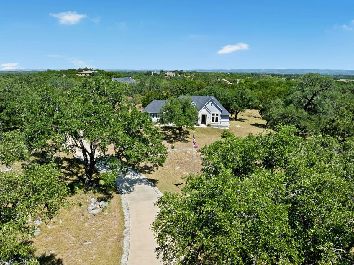 View 208 Double Horn Trl in Double Horn 208 Double Horn Trl - front exterior - Luxury home in Double Horn, Spicewood, TX
