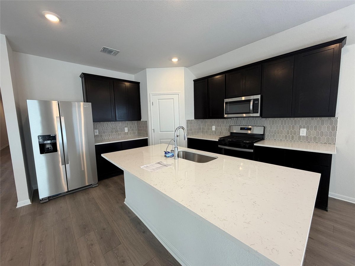 Living area at 208 Pico St - 4 bed 3 bath home
