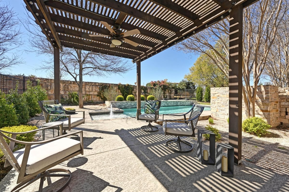 View 208 Wester Ross Ln in Lakeway Highlands Ph 1 Sec 2 208 Wester Ross Ln - front exterior - Luxury home in Lakeway Highlands Ph 1 Sec 2, Austin, TX