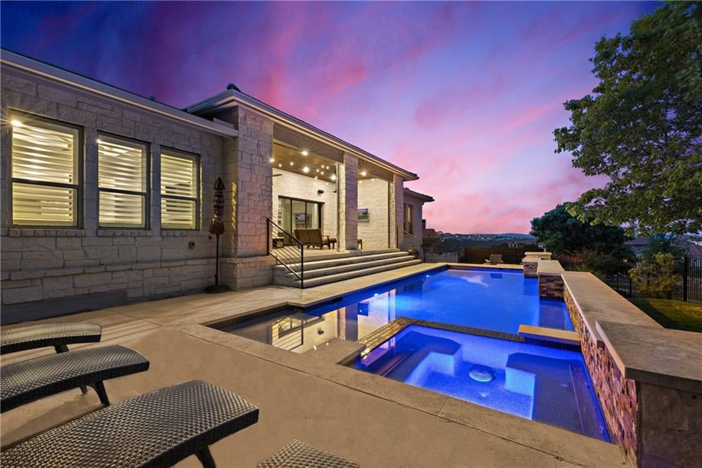 View 209 Bisset CT in Rough Hollow 209 Bisset CT - property photo 1 - Luxury home in Rough Hollow, Austin, TX