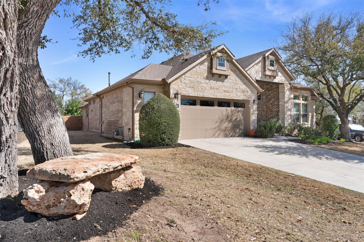View 209 Cibolo Ridge Dr in Water Oak North Sec 2 209 Cibolo Ridge Dr - property photo 1 - Luxury home in Water Oak North Sec 2, Georgetown, TX