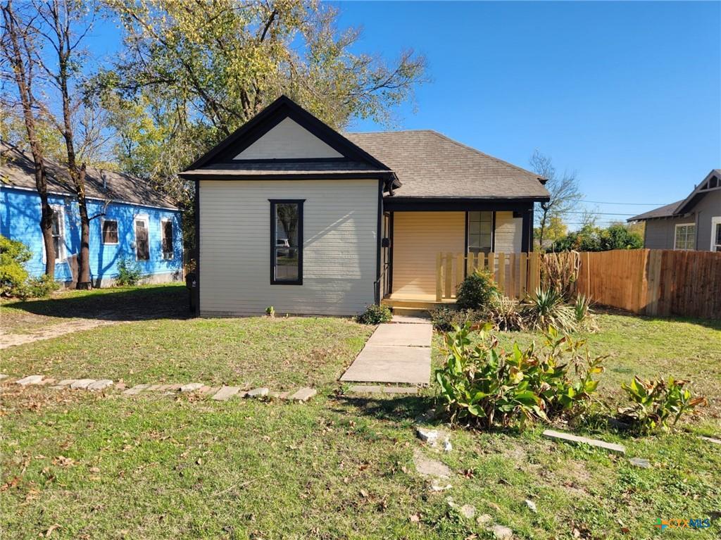 View 209 S 27th St in Freeman Heights 209 S 27th St - front exterior - Luxury home in Freeman Heights, Temple, TX