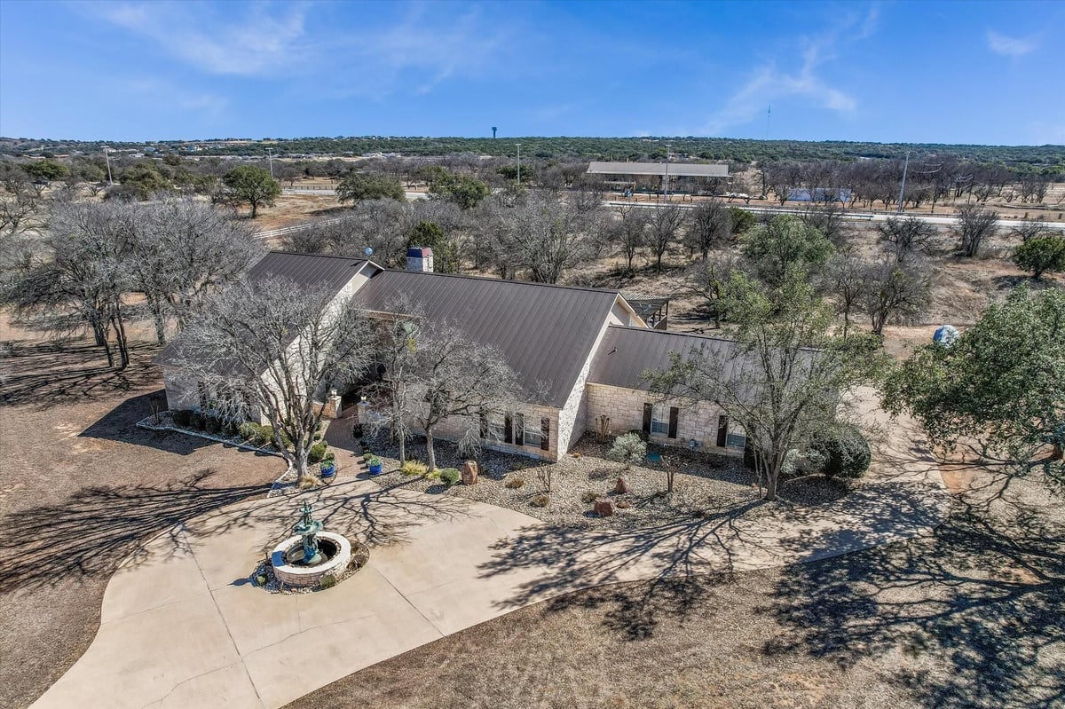 View 209 Tarbet Trl in Bay Country 209 Tarbet Trl - property photo 1 - Luxury home in Bay Country, Horseshoe Bay, TX