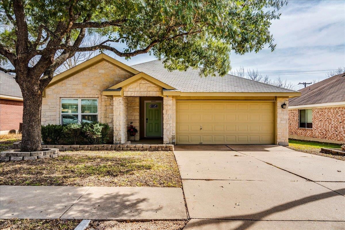 View 20907 S Gelding Ln in Steeds Crossing 20907 S Gelding Ln - property photo 1 - Luxury home in Steeds Crossing, Pflugerville, TX