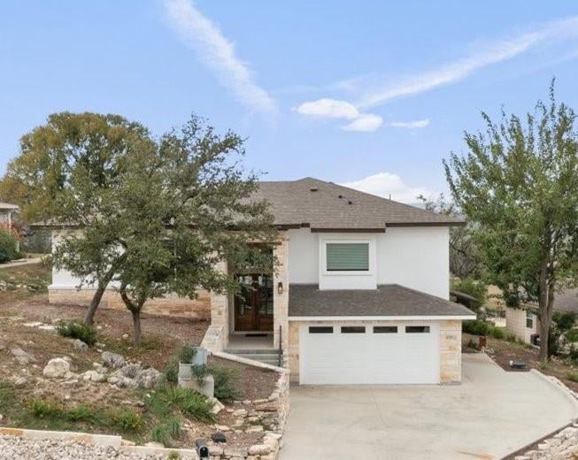View 20913 Nimitz Ave in Greens Of Lake Travis Resub 20913 Nimitz Ave - property photo 1 - Luxury home in Greens Of Lake Travis Resub, Lago Vista, TX