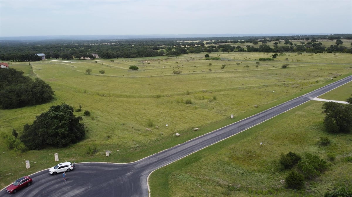 View 21 / 22 Blackbuck Ct in Summit Spgs 21 / 22 Blackbuck Ct - front exterior - Luxury lot in Summit Spgs, Marble Falls, TX