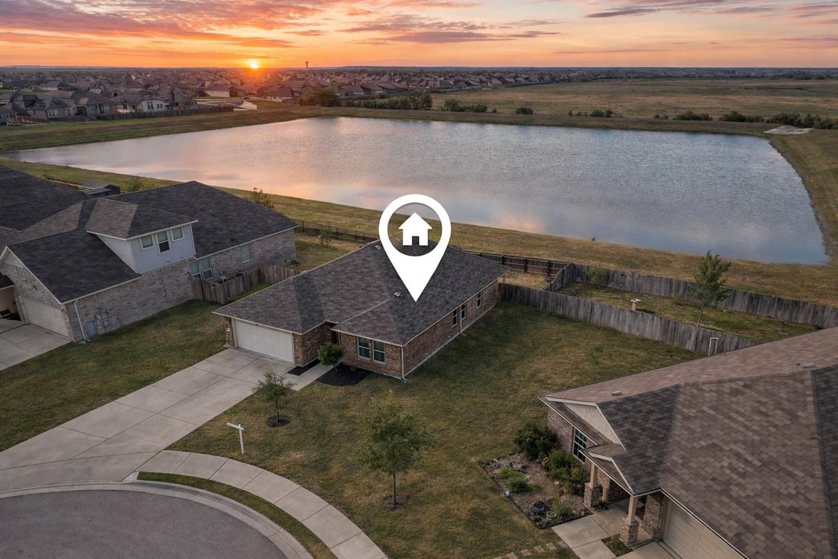 View 210 Helen Rd in Carol Mdws Sec 2 210 Helen Rd - front exterior - Luxury home in Carol Mdws Sec 2, Hutto, TX