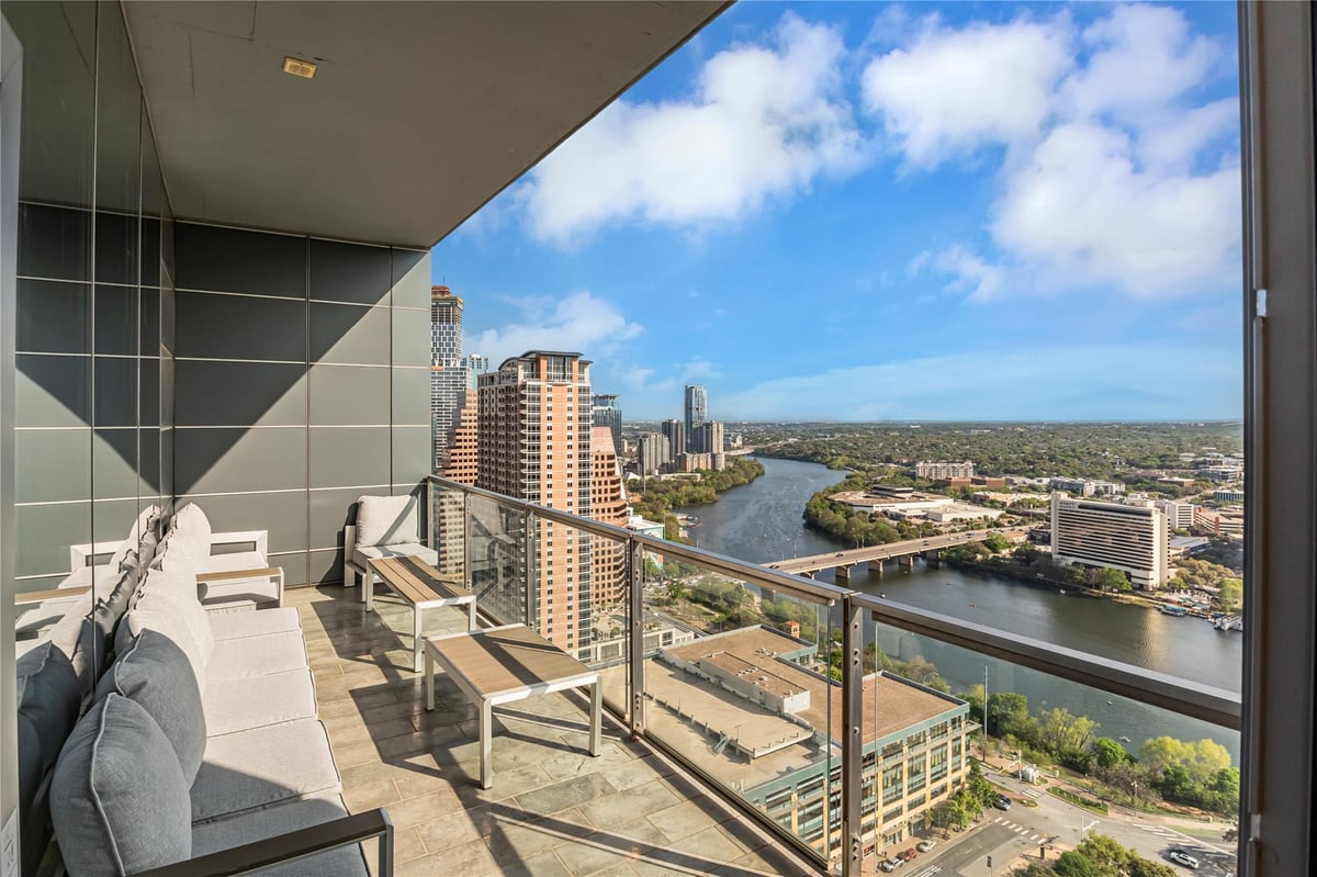 210 Lavaca St Unit #2903 - front exterior - Luxury home in Condo, Austin, TX
