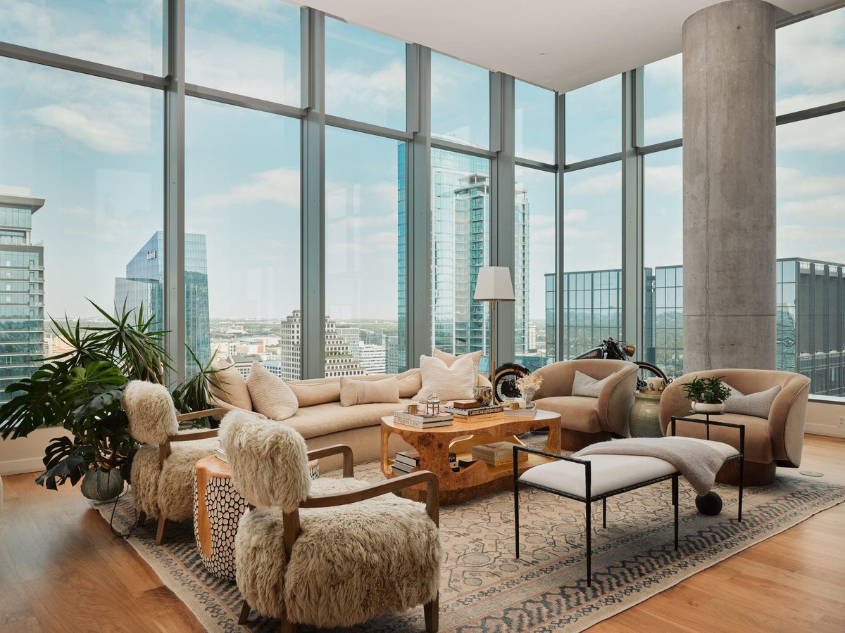 View 210 Lavaca St Unit #3504 in Condo 210 Lavaca St Unit #3504 - front exterior - Luxury home in Condo, Austin, TX