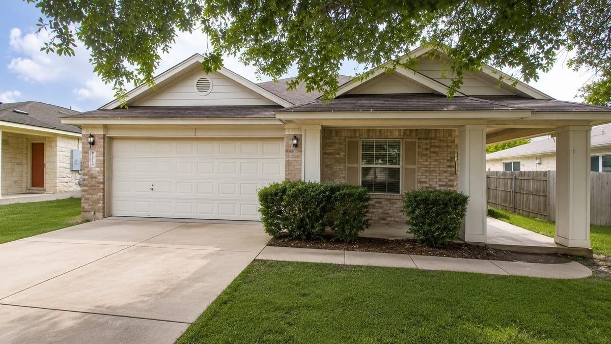 View 210 Lucky Clover LN in Creek Bend Sec 01 210 Lucky Clover LN - front exterior - Luxury home in Creek Bend Sec 01, Hutto, TX