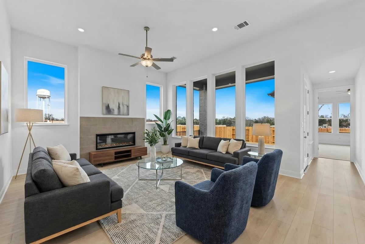 Living area at 210 Silverbell Ln - 3 bed 2 bath home