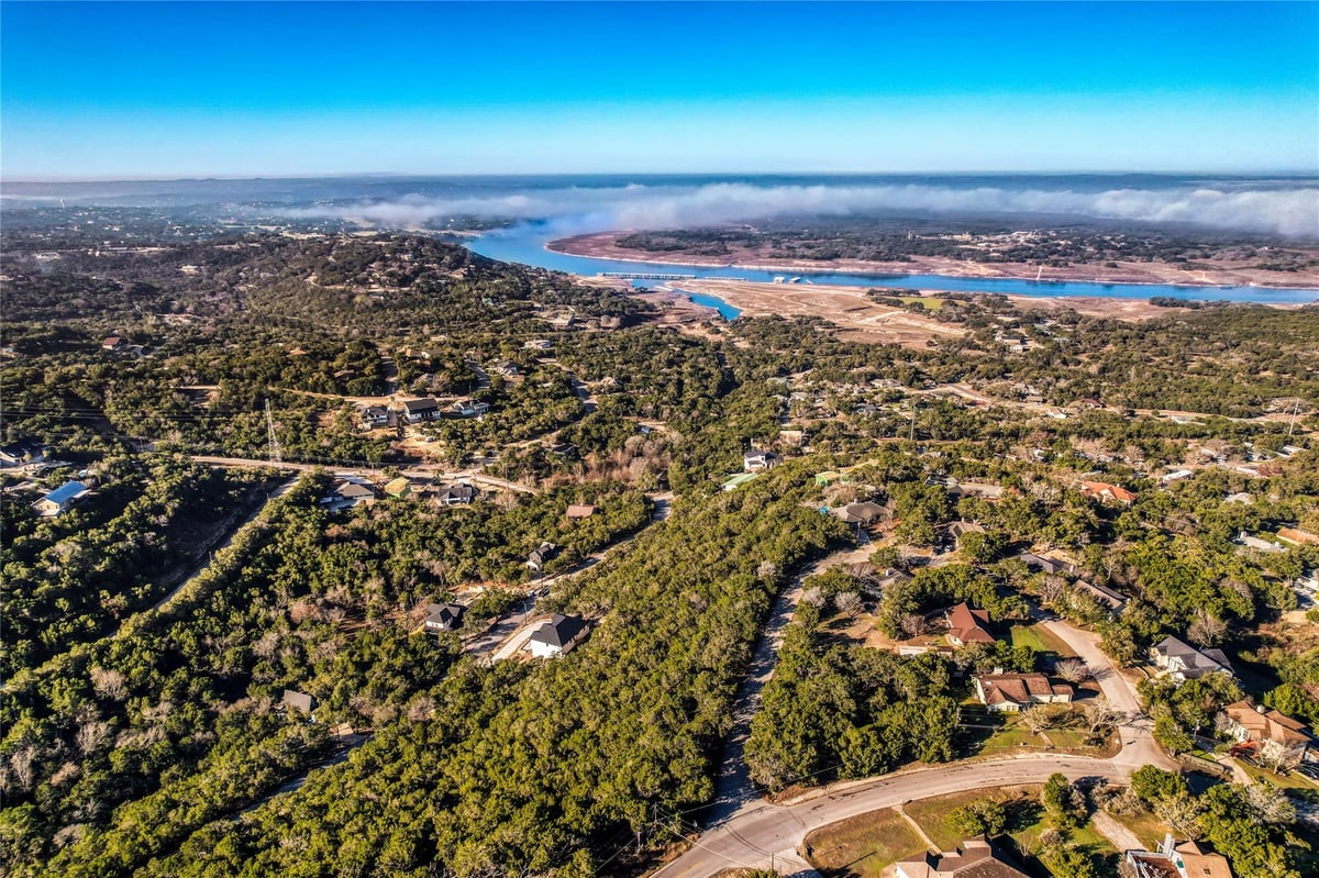 View 21007 Ridgeview Loop in Lago Vista Estates Sec 05 21007 Ridgeview Loop - front exterior - Luxury lot in Lago Vista Estates Sec 05, Lago Vista, TX