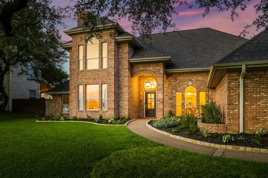 View 2101 Canonero Dr in Davenport Ranch Phs 5 Sec 1 2101 Canonero Dr - front exterior - Luxury home in Davenport Ranch Phs 5 Sec 1, Austin, TX