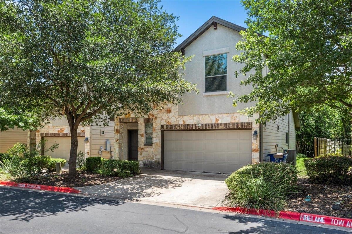 View 2101 Rivers Edge Way Unit #17 in Riverside Villas Amd 2101 Rivers Edge Way Unit #17 - front exterior - Luxury home in Riverside Villas Amd, Austin, TX