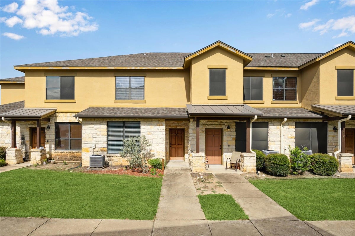 View 2101 Town Centre Dr Unit #1606 in Retreat At Town Centre Condo 2101 Town Centre Dr Unit #1606 - front exterior - Luxury home in Retreat At Town Centre Condo, Round Rock, TX
