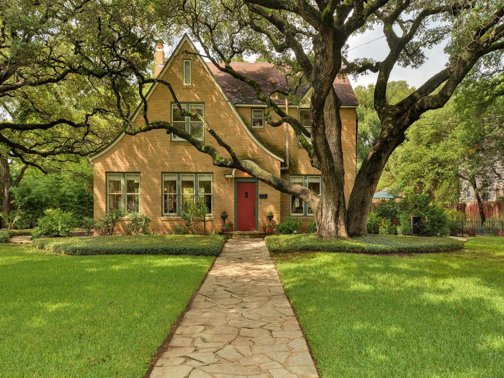 View 2101 Woodmont Ave in Tarrytown 2101 Woodmont Ave - property photo 1 - Luxury home in Tarrytown, Austin, TX