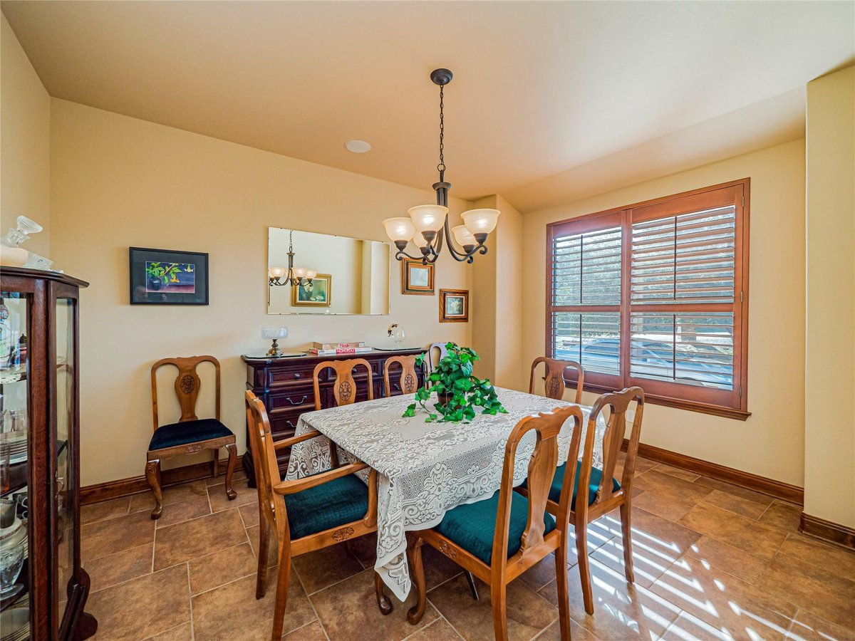 Primary bedroom at 21012 North Ridge St - 3 bed 3 bath home