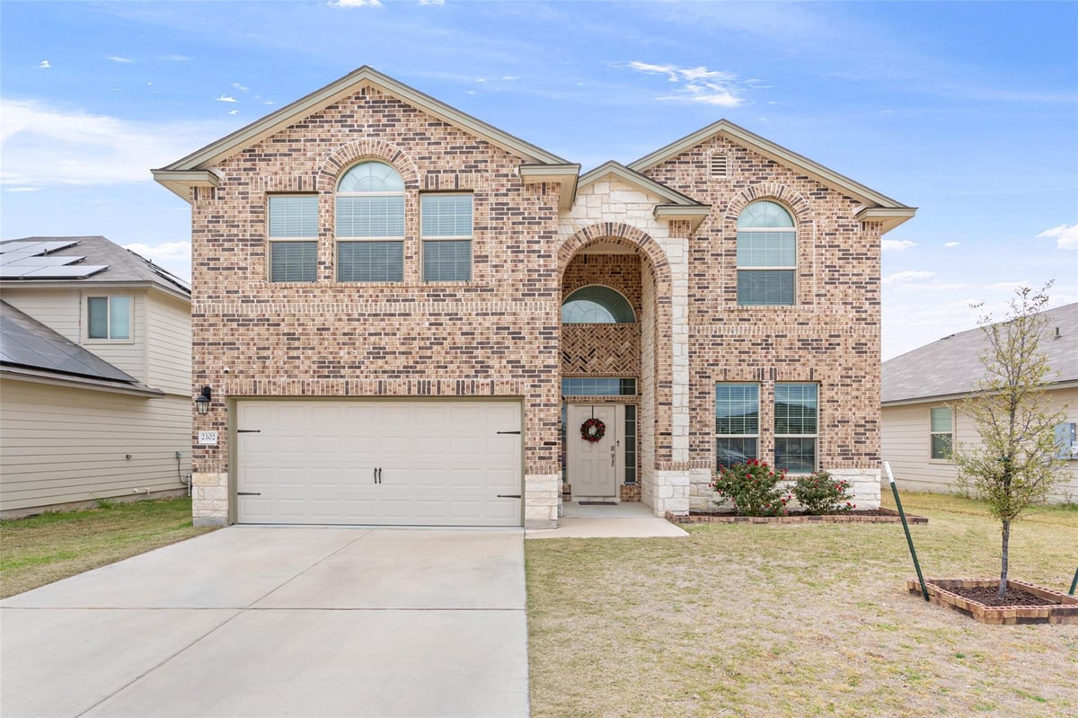 View 2102 Gadwall Dr in Creekside Hills Phs 3 2102 Gadwall Dr - front exterior - Luxury home in Creekside Hills Phs 3, Copperas Cove, TX