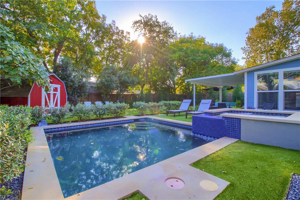 2103 Fortview RD - front exterior - Luxury home in Goodnight & Pearson, Austin, TX