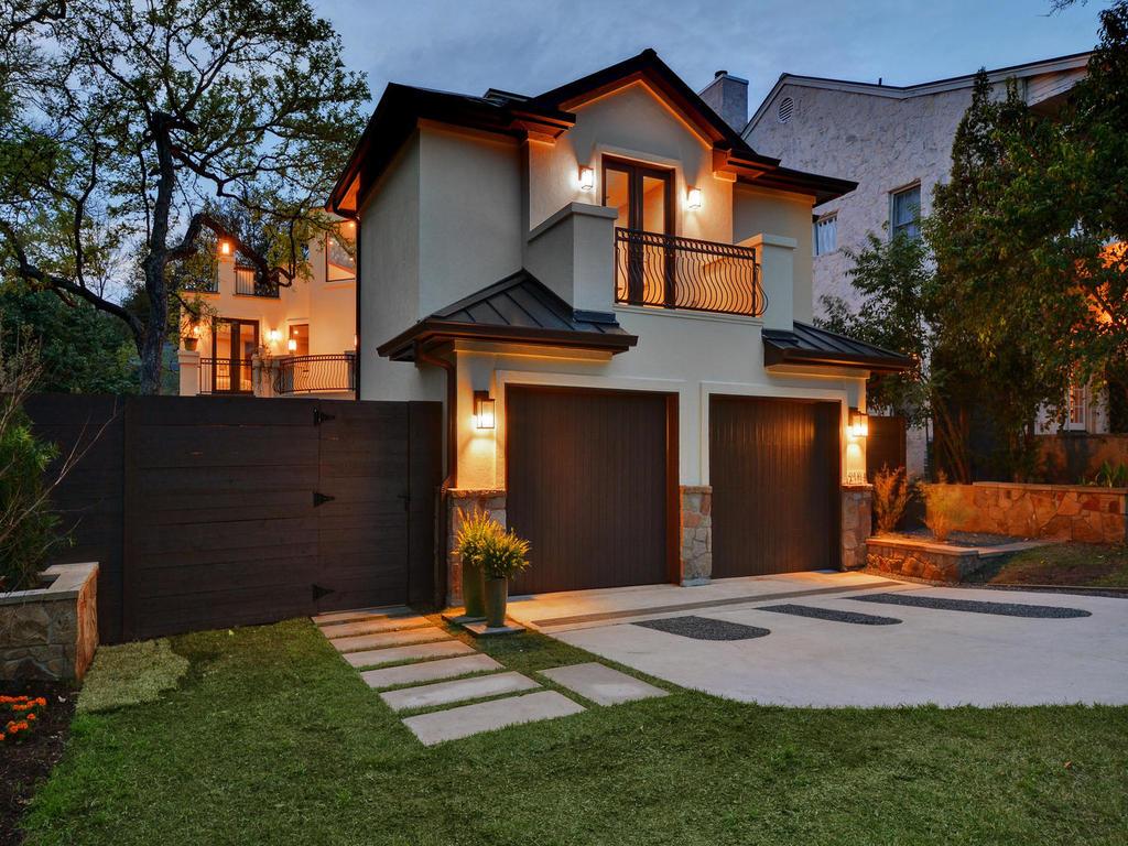 View 2104 Stamford Ln in Tarrytown 2104 Stamford Ln - property photo 1 - Luxury home in Tarrytown, Austin, TX