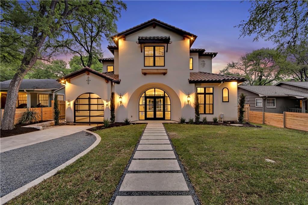 View 2104 Woodmont Ave in Tarrytown 2104 Woodmont Ave - property photo 1 - Luxury home in Tarrytown, Austin, TX