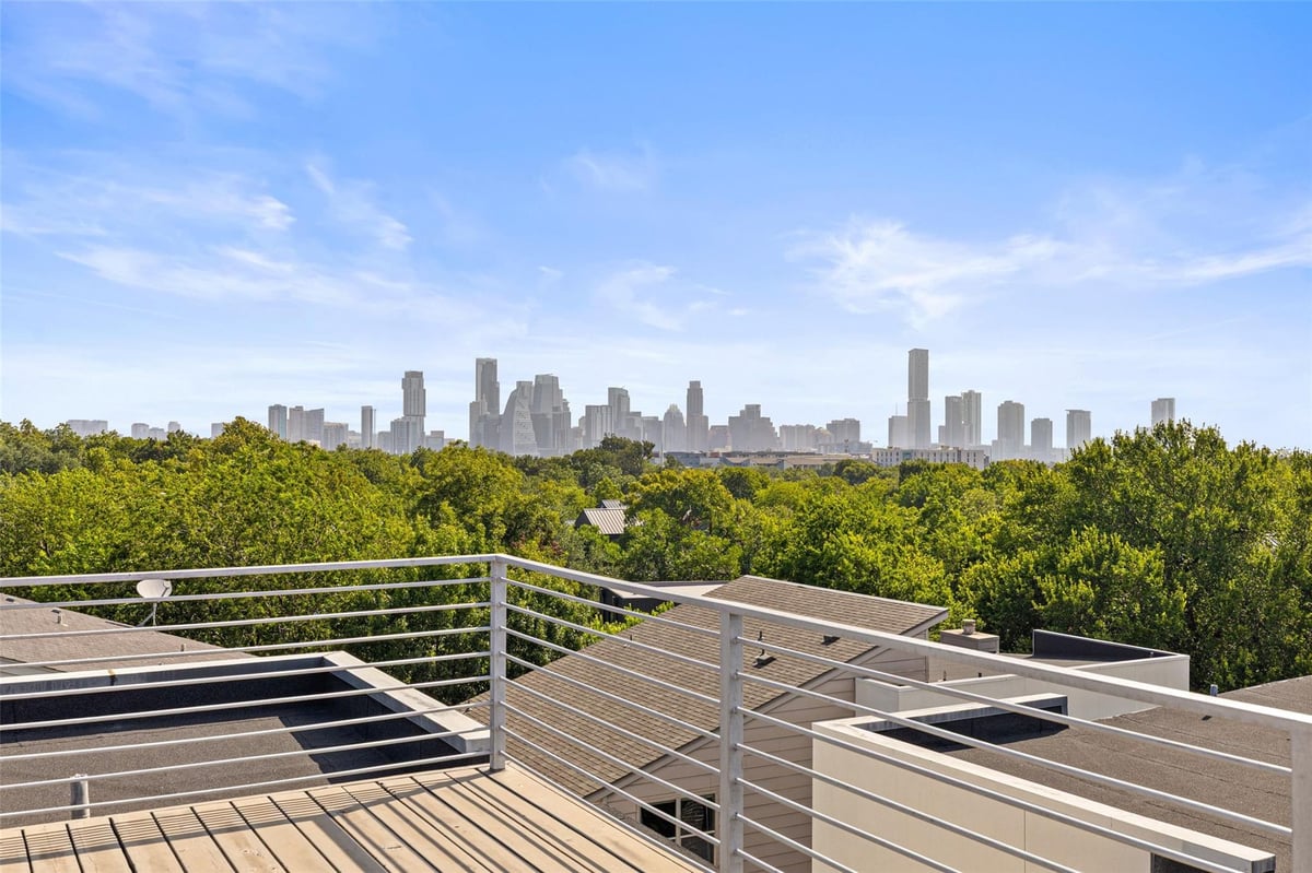 View 2105 Goodrich Ave Unit #7 in Barton Skyline Garden Homes 2105 Goodrich Ave Unit #7 - property photo 1 - Luxury home in Barton Skyline Garden Homes, Austin, TX