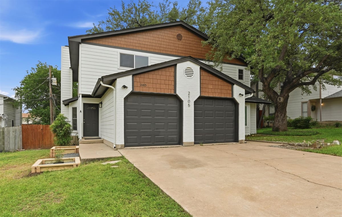 View 2105 Kirksey Dr Unit #A in Kasparek Add 2105 Kirksey Dr Unit #A - front exterior - Luxury home in Kasparek Add, Austin, TX