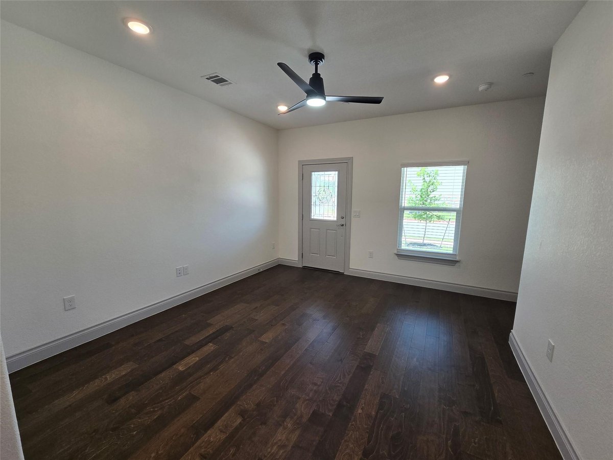 Living area at 2105 Tiger Trl Unit #701 - 3 bed 2 bath home