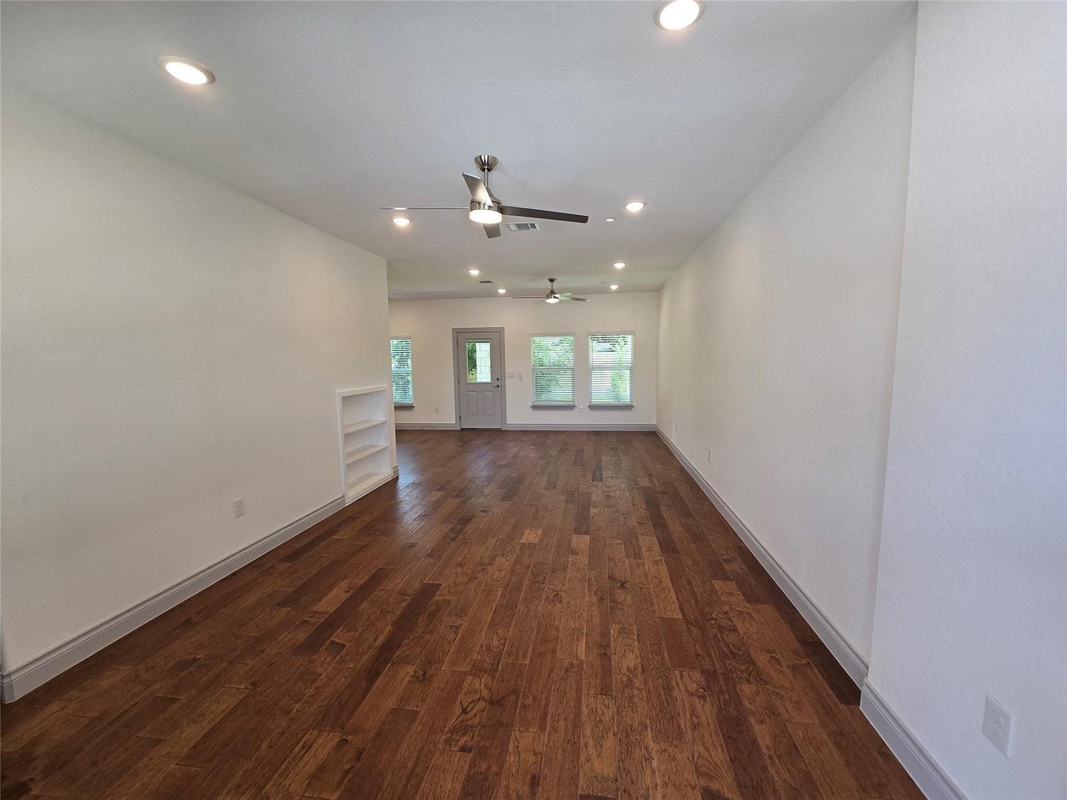 Living area at 2105 Tiger Trl Unit #702 - 3 bed 2 bath home