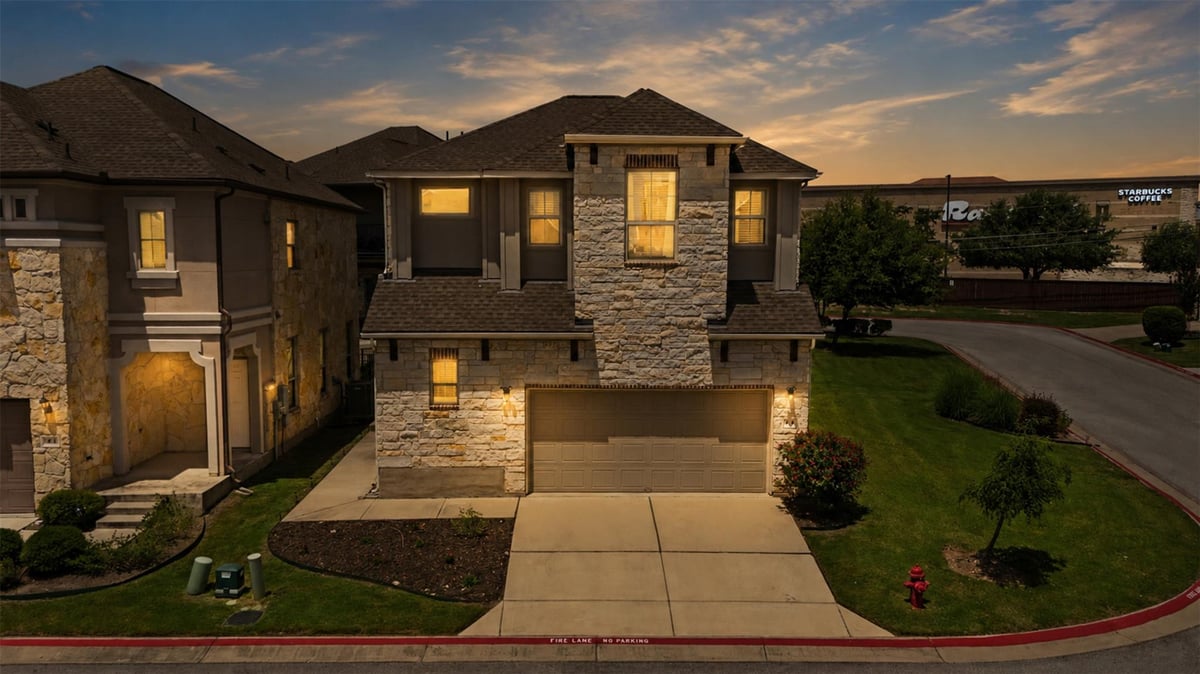 View 2105 Town Centre DR Unit #40 in Round Rock 2105 Town Centre DR Unit #40, photo 1 of 31, Round Rock, Round Rock, TX