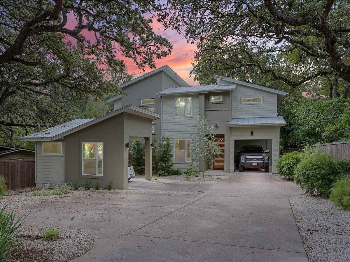 View 2105 W 11th ST Unit #A in Marlton Place Sec 02 2105 W 11th ST Unit #A - property photo 1 - Luxury home in Marlton Place Sec 02, Austin, TX