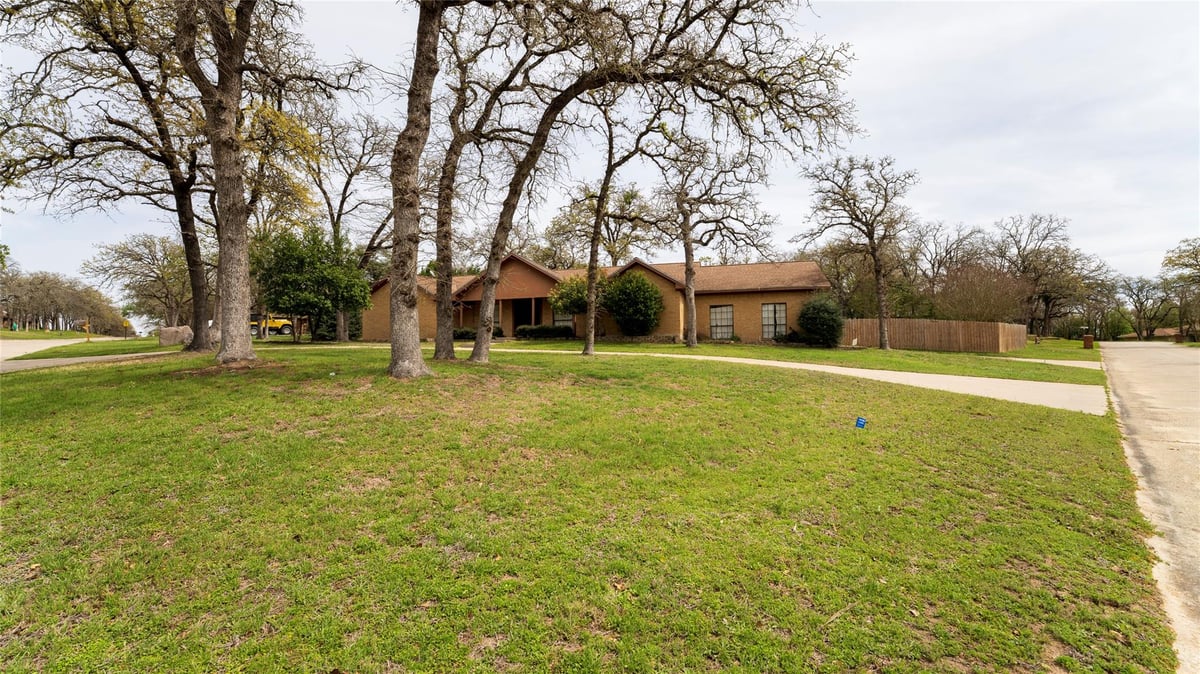View 2105 Yokley Rd in Linwood Acres #3 2105 Yokley Rd - front exterior - Luxury home in Linwood Acres #3, Rockdale, TX