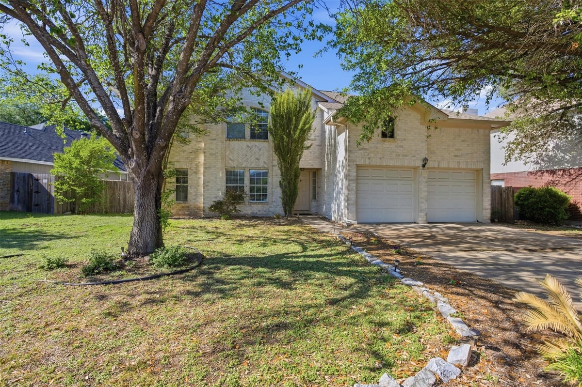 View 2106 Logan Dr in South Creek Sec 06 2106 Logan Dr - front exterior - Luxury home in South Creek Sec 06, Round Rock, TX